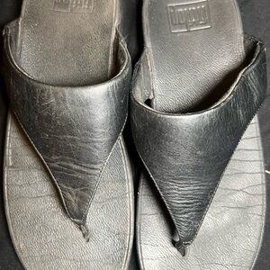 Fitflop Black Leather Thong Sandals